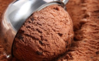 7 tips for throwing a summer ice cream social